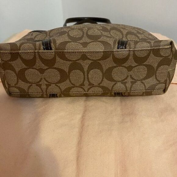 Coach Peyton F47367 Khaki/ Mahagony Coated Canvas trimmed in patent leather tote - Picture 5 of 7